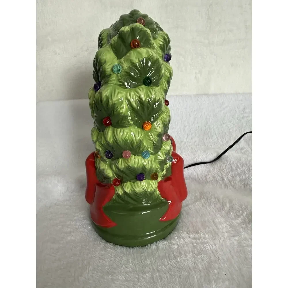 Mr Christmas Nostalgic Ceramic LED Lighted Christmas Wreath